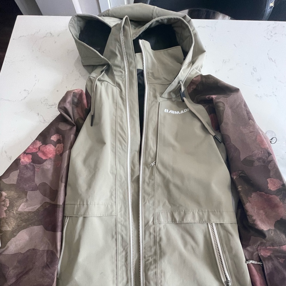 Armada Women’s XS ski/snowboard jacket